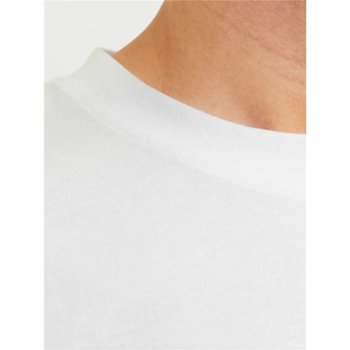 V2HB2C3CA1F15427159250830CE43372DF1R6010823P4