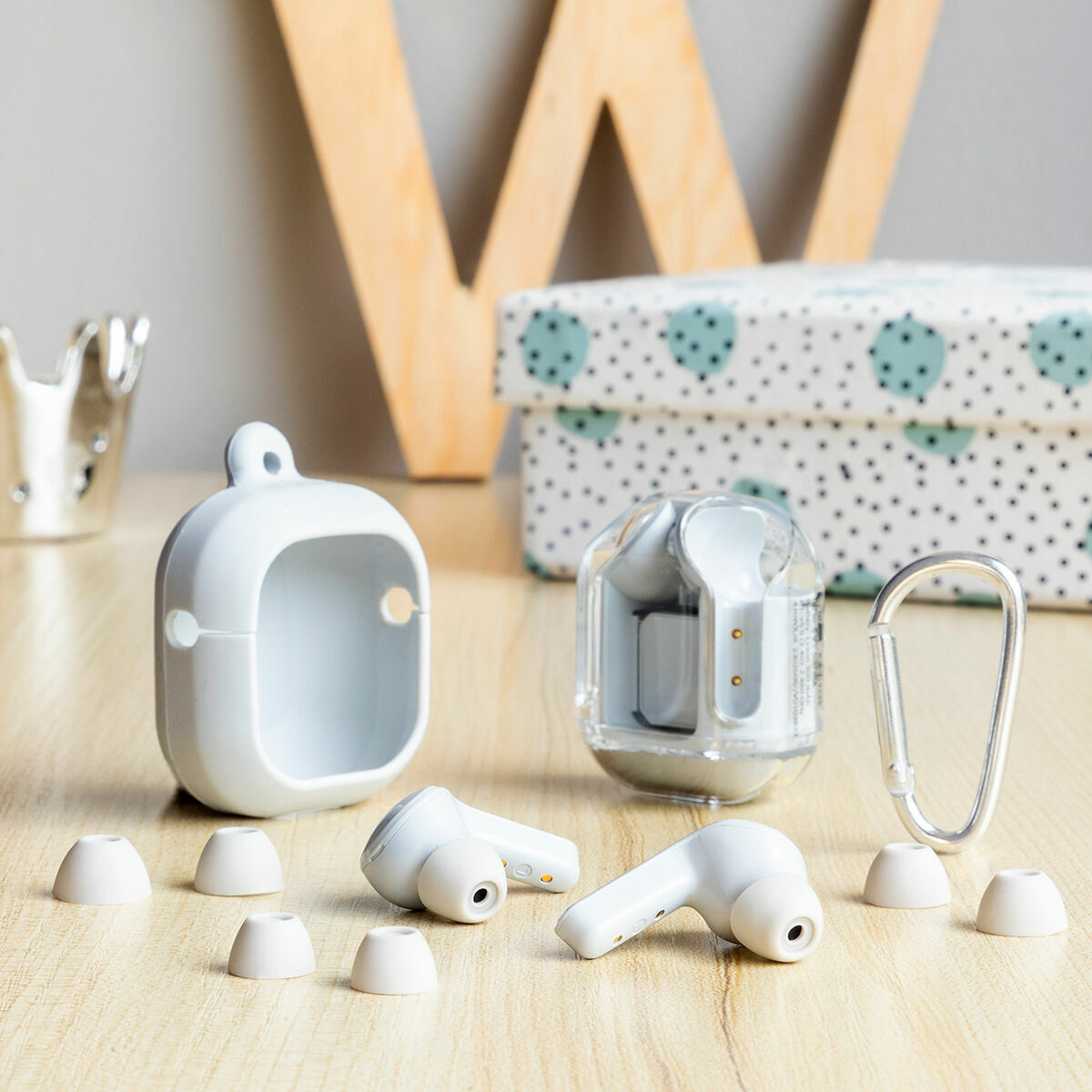 V8H302FE747647D9BFB9FFA8293DA353C57R5279331P6