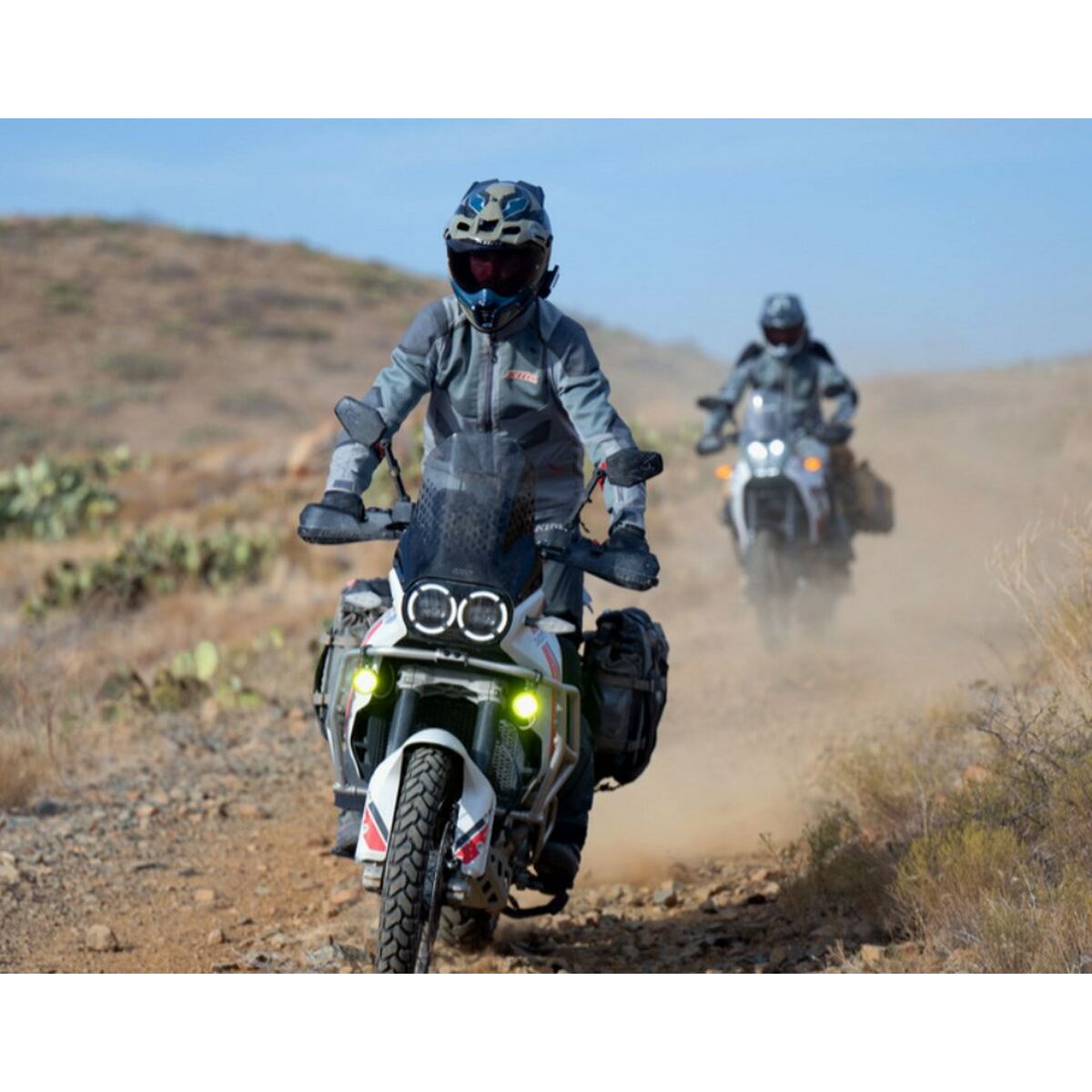 V2HD9D255A127C14801E9C04003A35654C8R5851435P9